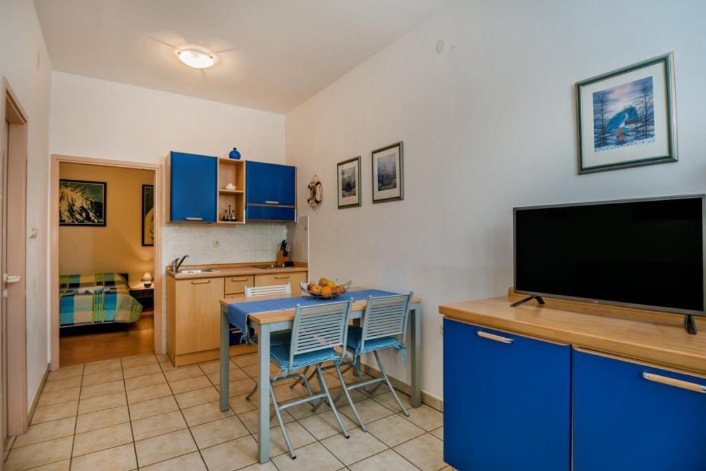 Apartment In Bol With Seaview, Terrace, Air Condition, Wifi Exterior photo